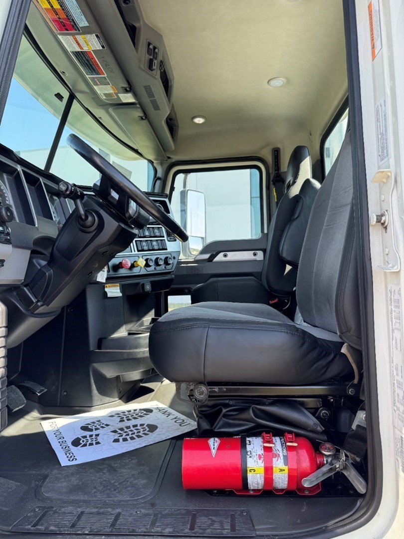 2022 MACK AN64T - USED TRUCKS DAY CAB - image 12